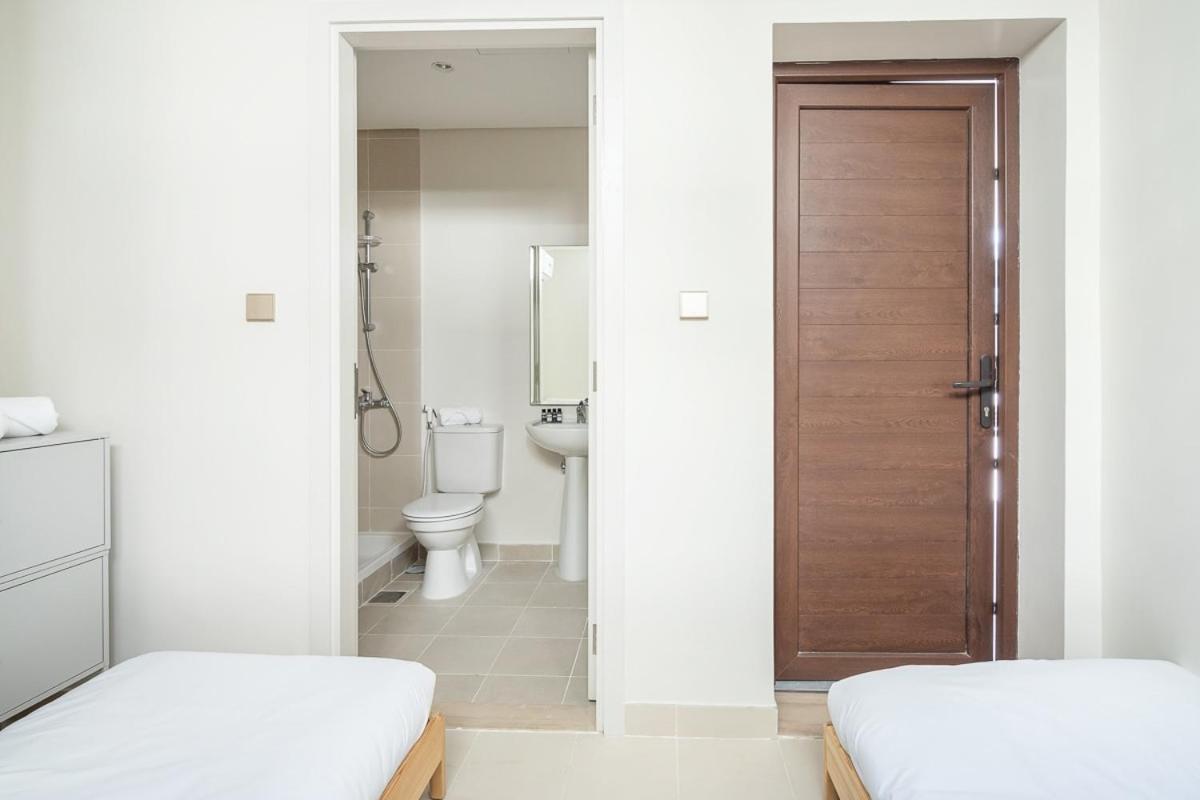 Frank Porter - Damac Hills Veneto Villas * Dubaï