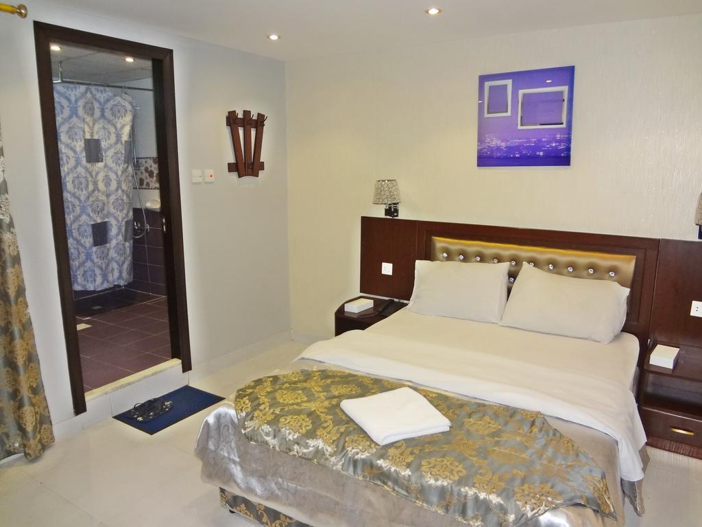 Al Sabkha Hotel *