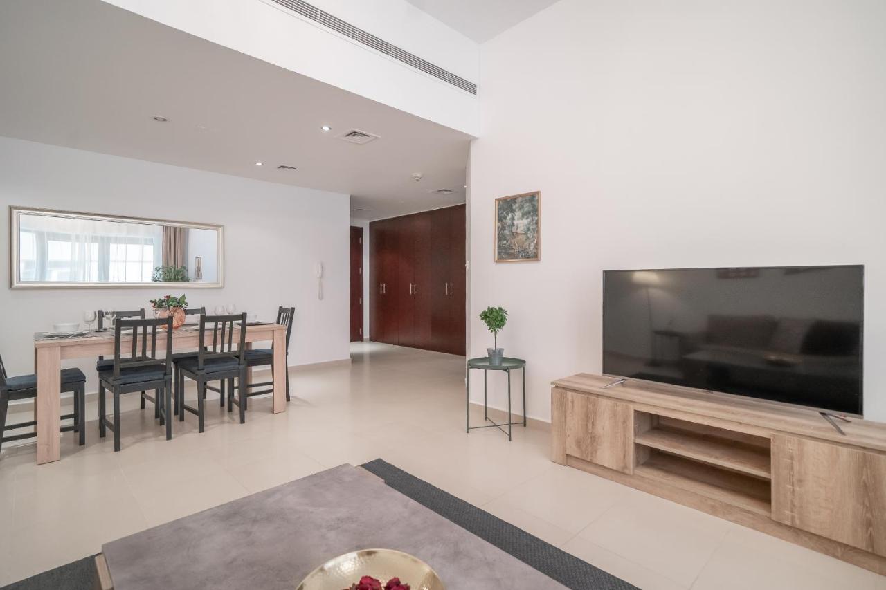 Higuests - Burj Al Nahda Apartment *