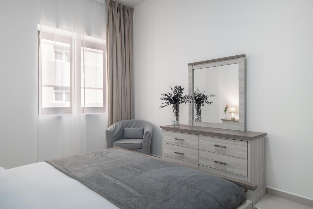 Apartment Higuests - Burj Al Nahda Dubai