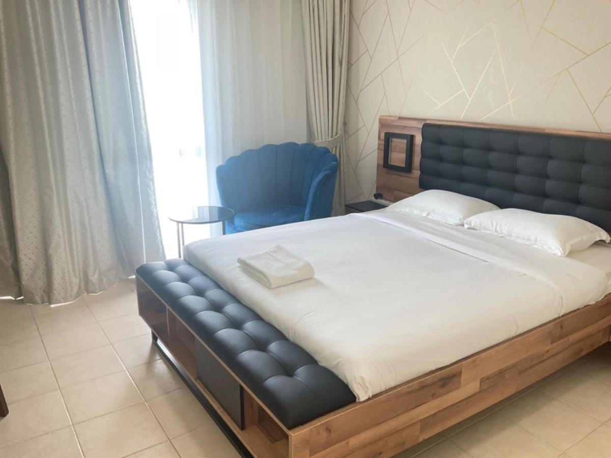 209- For Family And Working Professionals Apartament