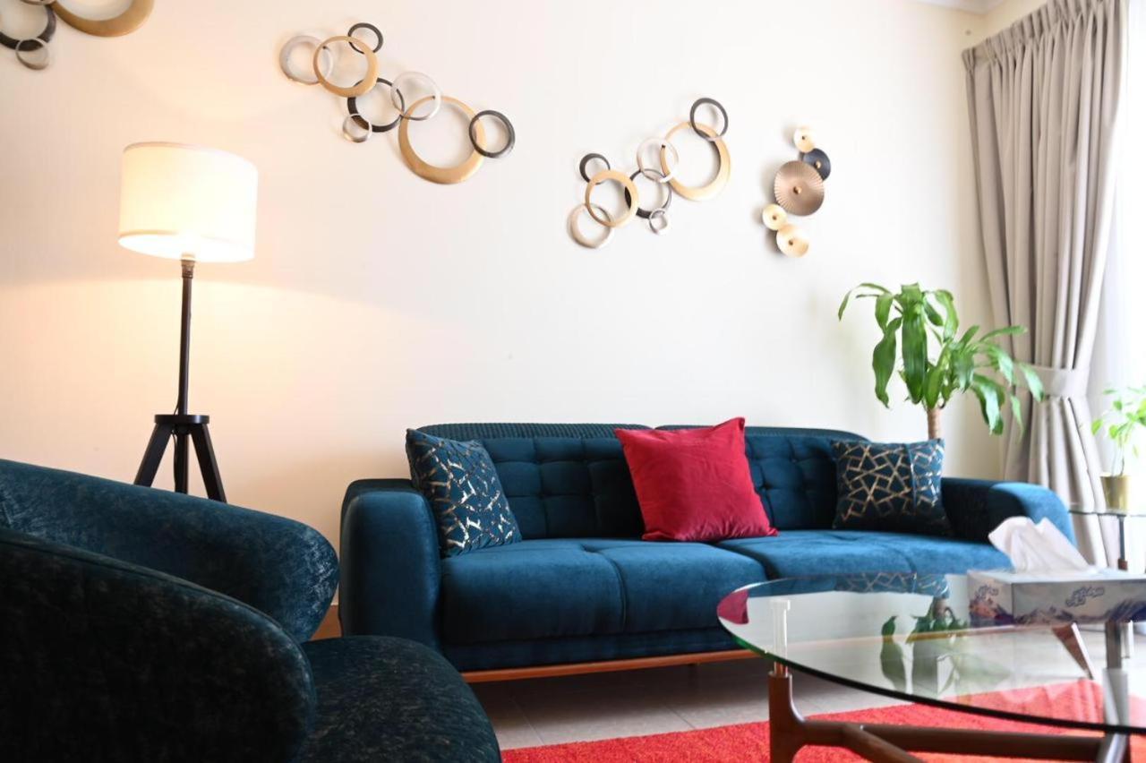 Burj Khalifa View, Birds Chirping, Cozy And Stylish Apartamento Dubai