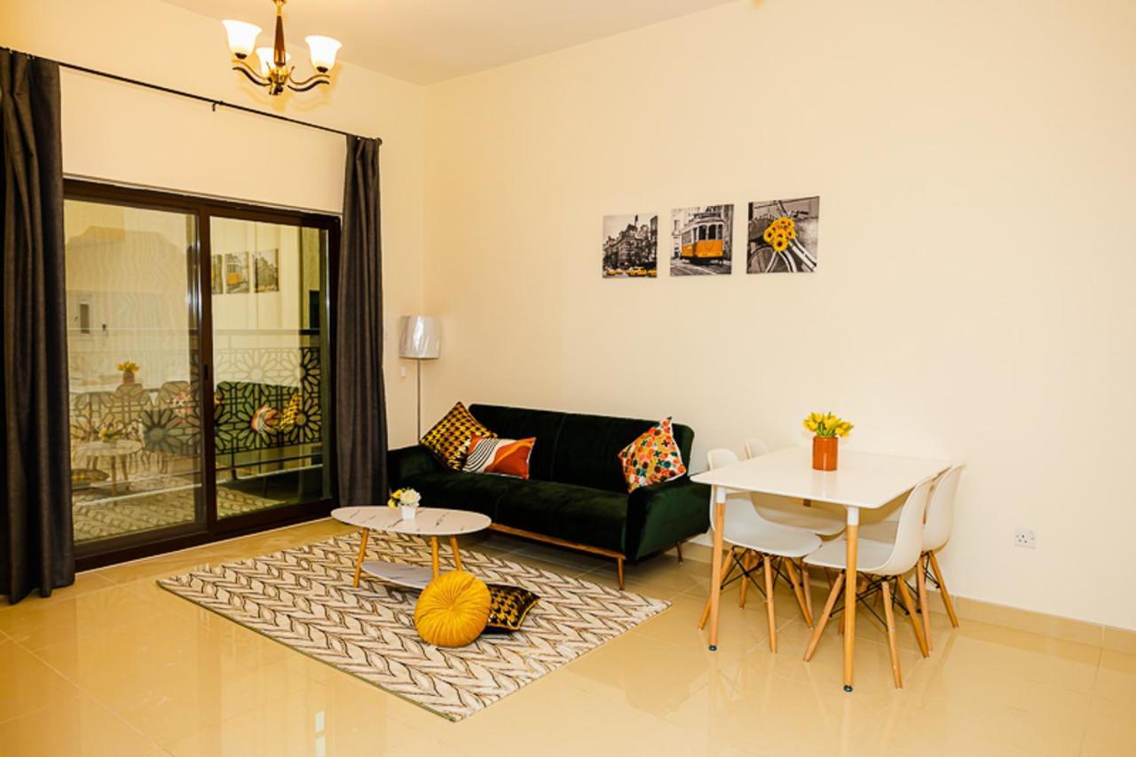 Apartament Elegant With Lively Vicinity In Dubai's Heart
