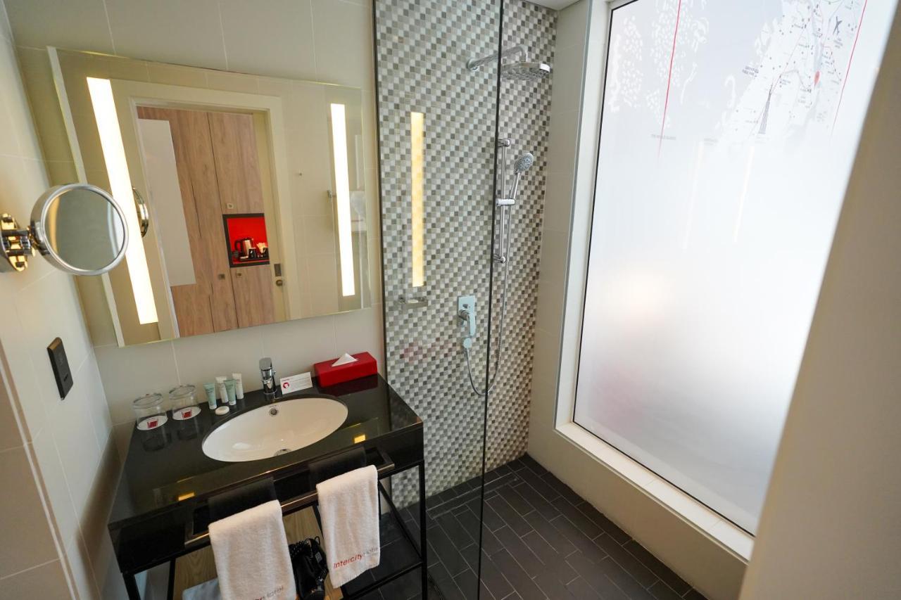 Intercityhotel Jaddaf Waterfront Hotel 3*