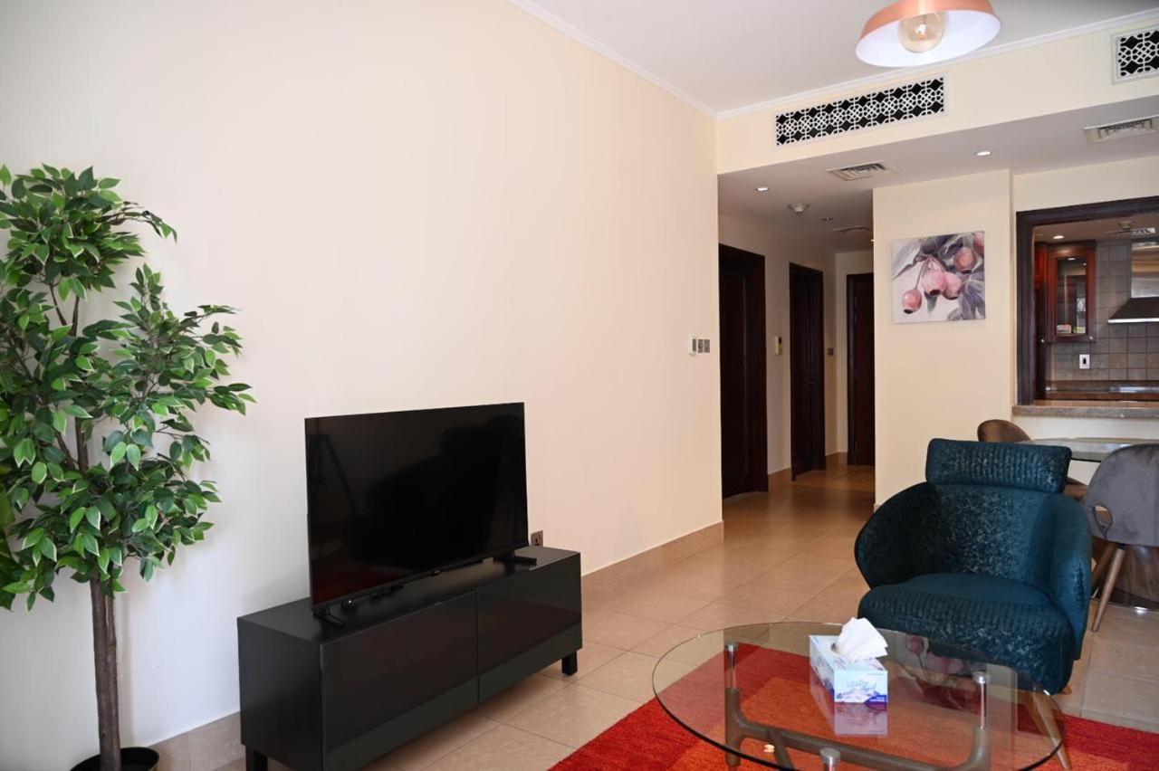 Burj Khalifa View, Birds Chirping, Cozy And Stylish Apartamento Dubai