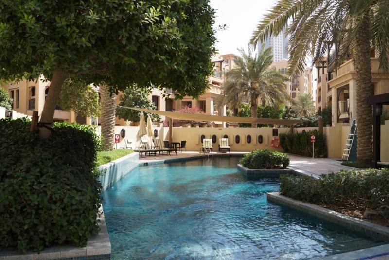 Burj Khalifa View, Birds Chirping, Cozy And Stylish Apartamento Dubai