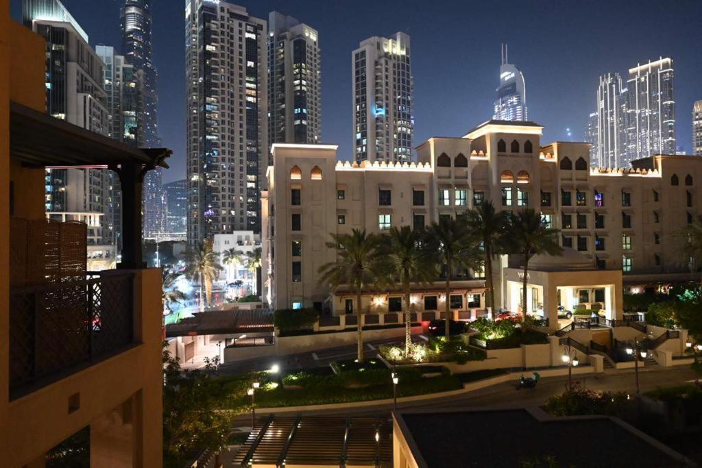 Burj Khalifa View, Birds Chirping, Cozy And Stylish Apartamento Dubai