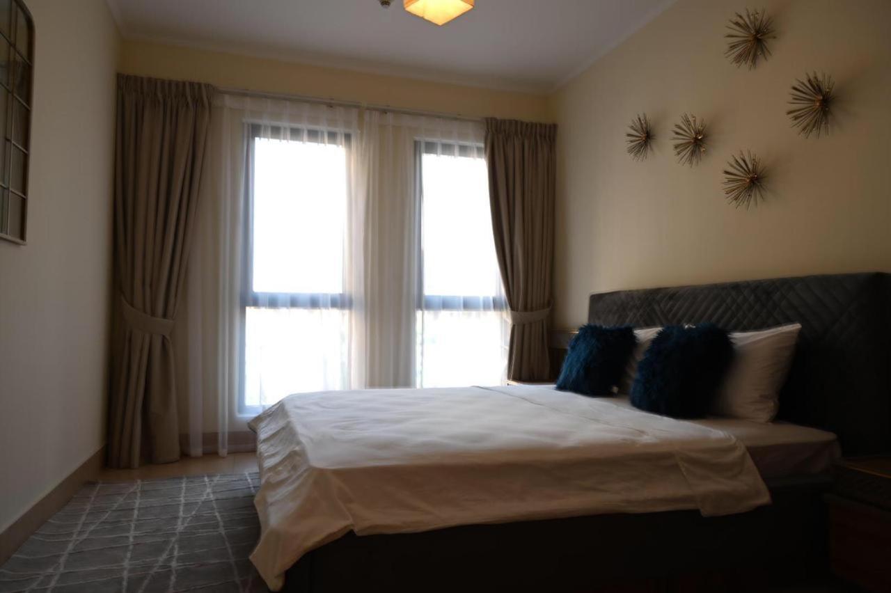 Burj Khalifa View, Birds Chirping, Cozy And Stylish * Dubái