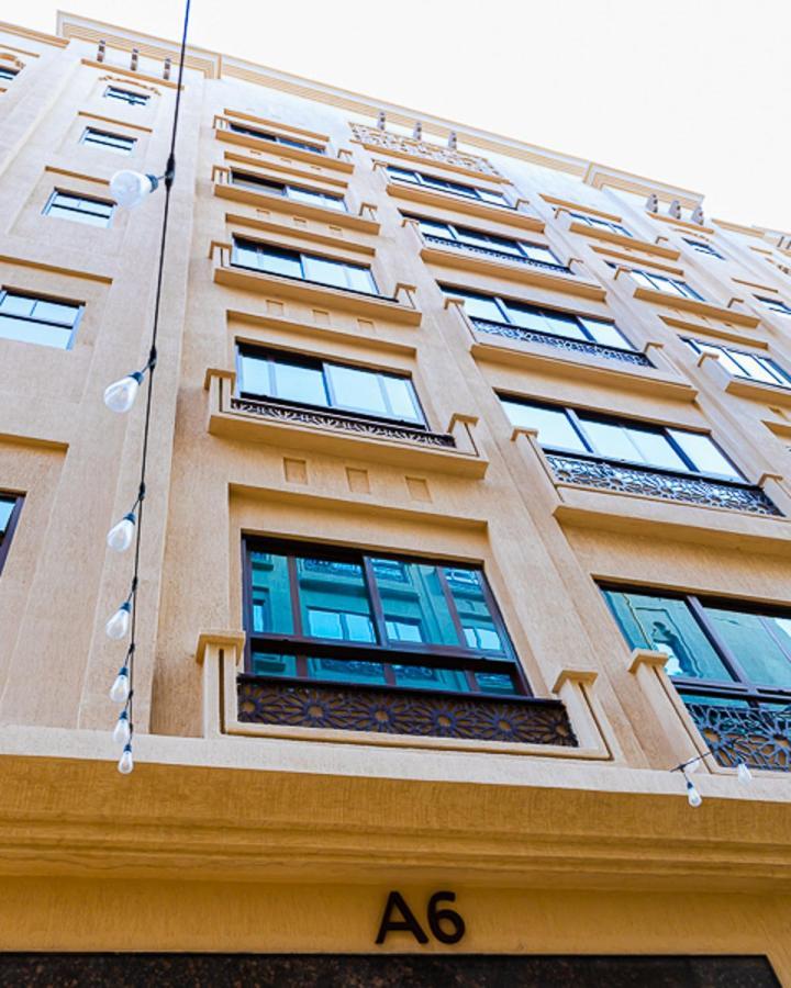 Elegant With Lively Vicinity In Dubai's Heart Apartament Dubai