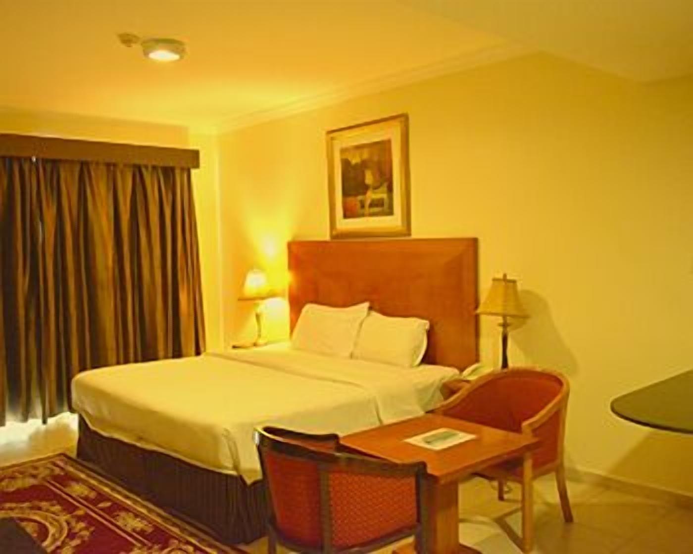 Apartahotel Icon 4*