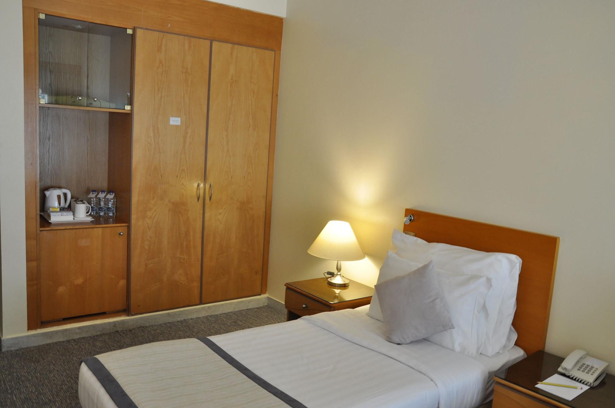 Lavender Deira Hotell