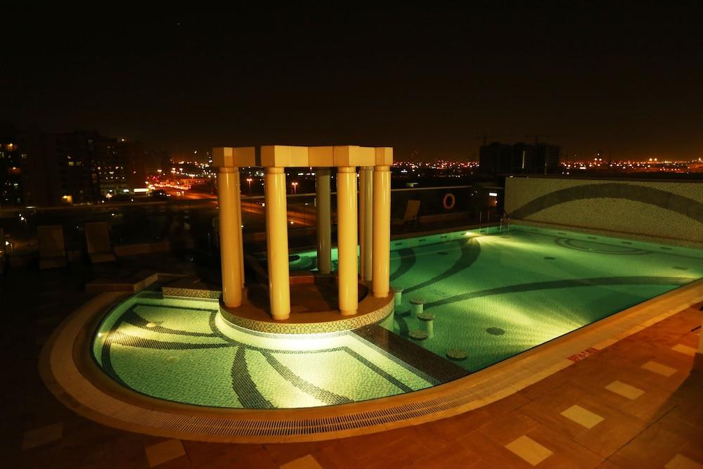 Dunes Al Qusais Apart-hotel
