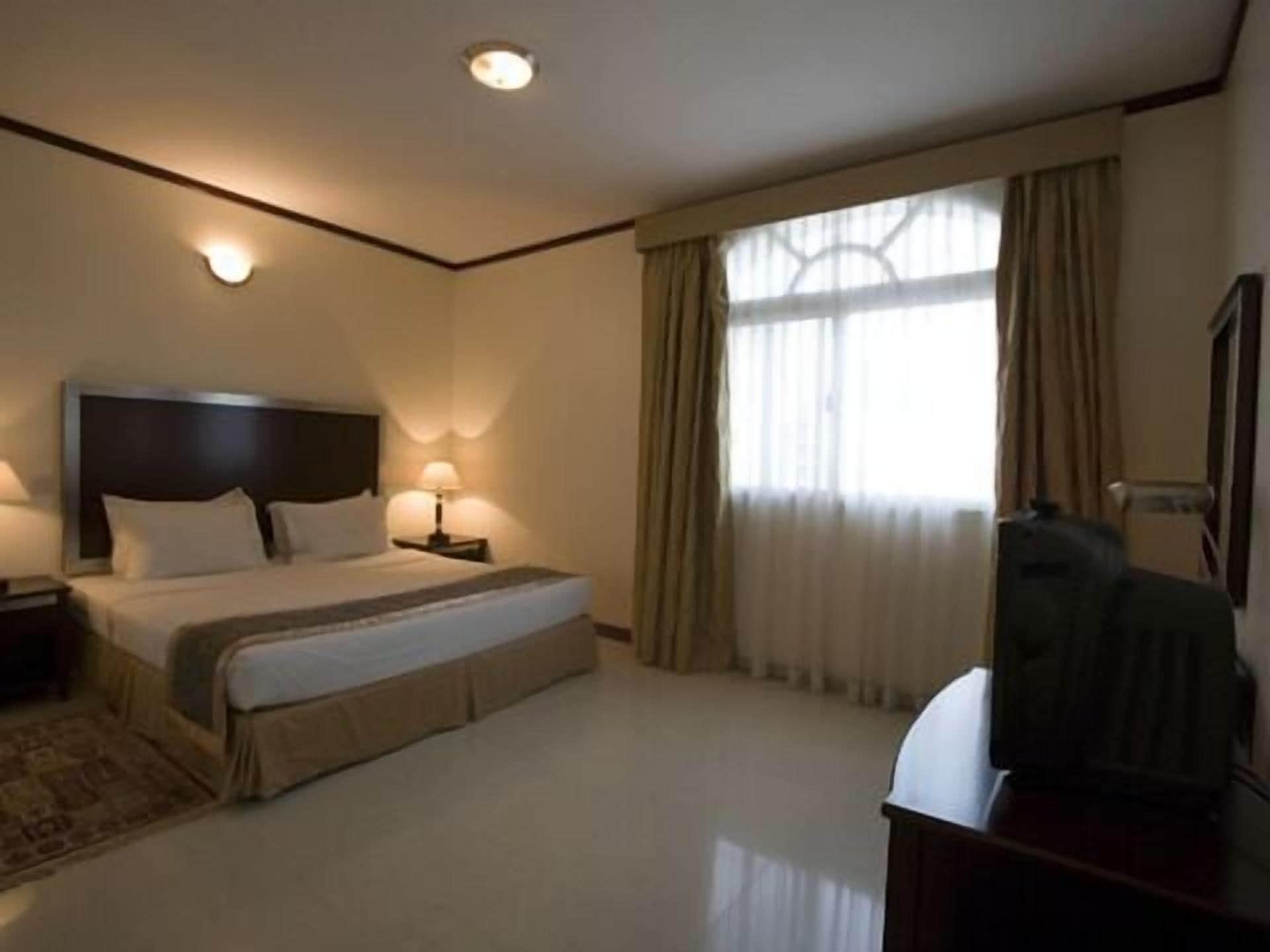 Imperial * Dubai