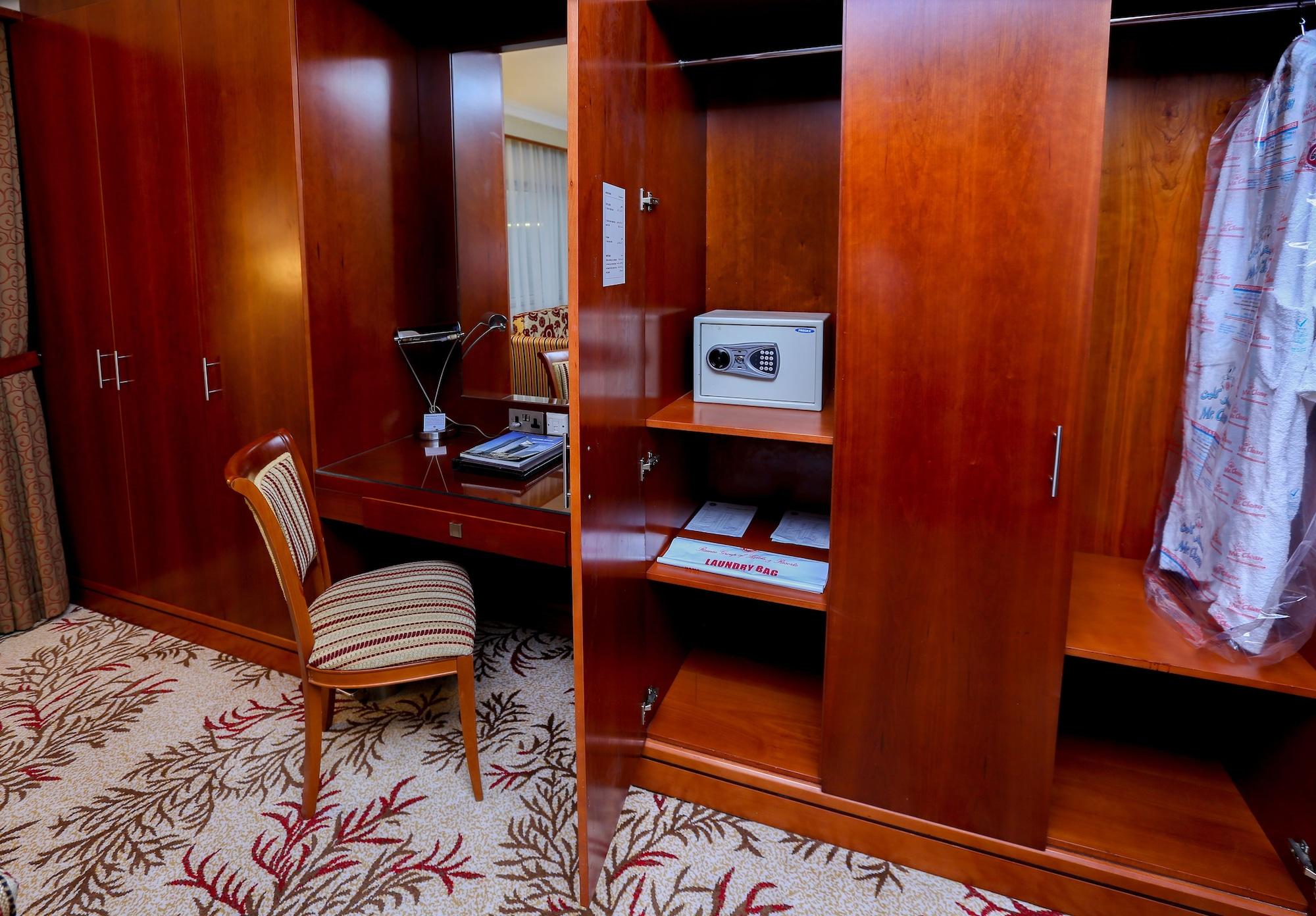 Ramee Royal Hotel 4*
