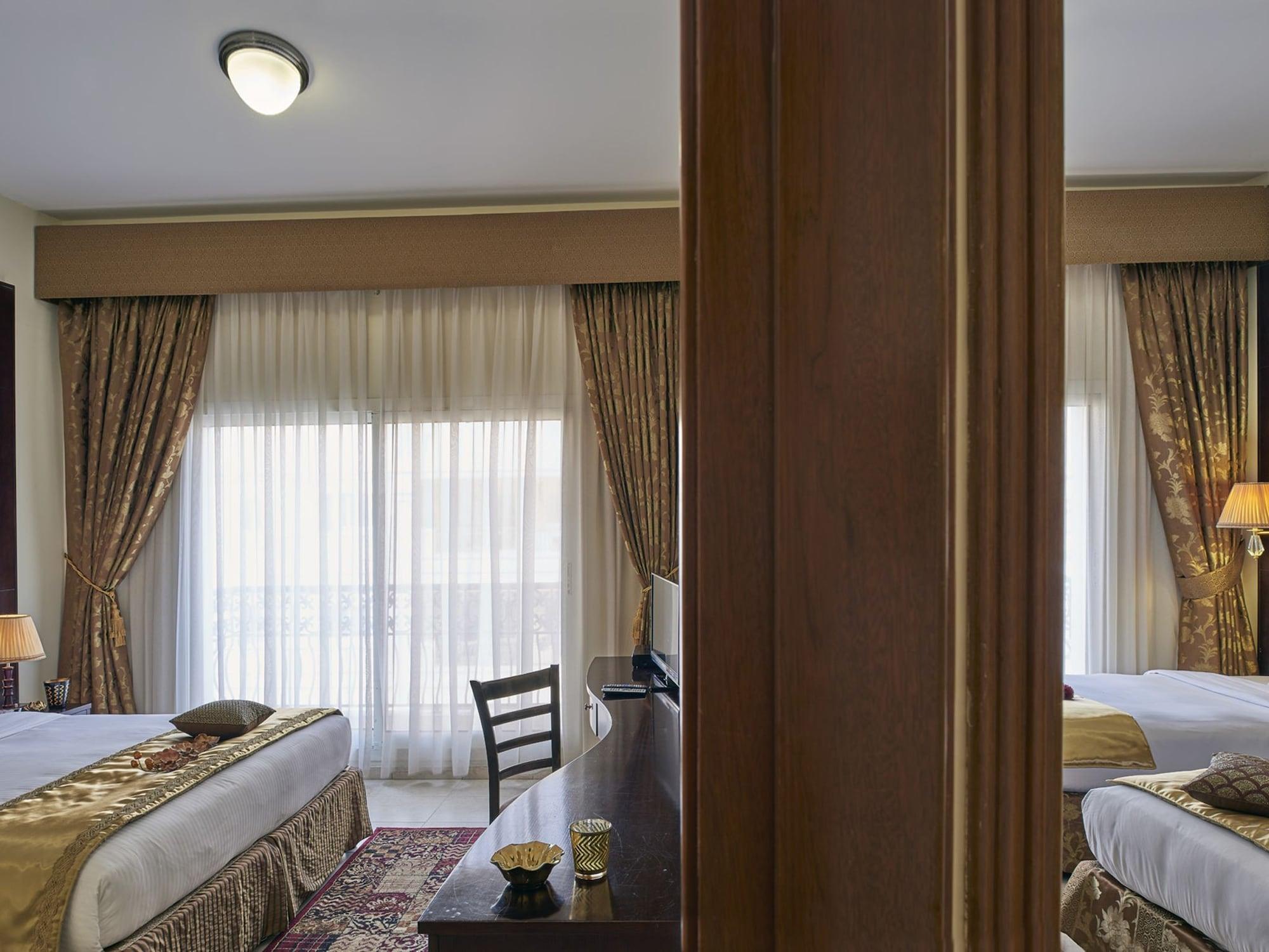 Arabian Dreams Aparthotel