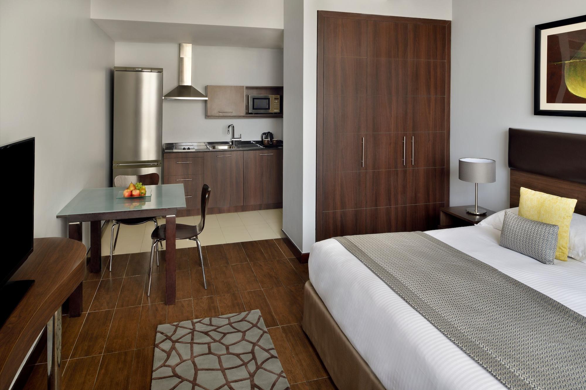 Aparthotel Mövenpick Al Mamzar 5*