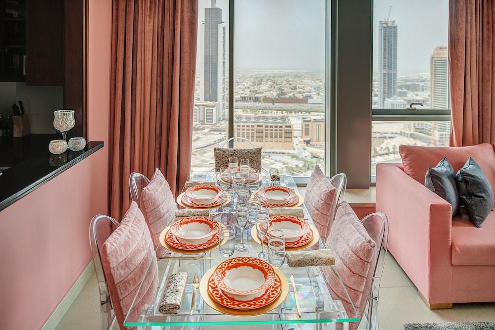 Dream - With Private Terrace, 29 Boulevard Downtown *