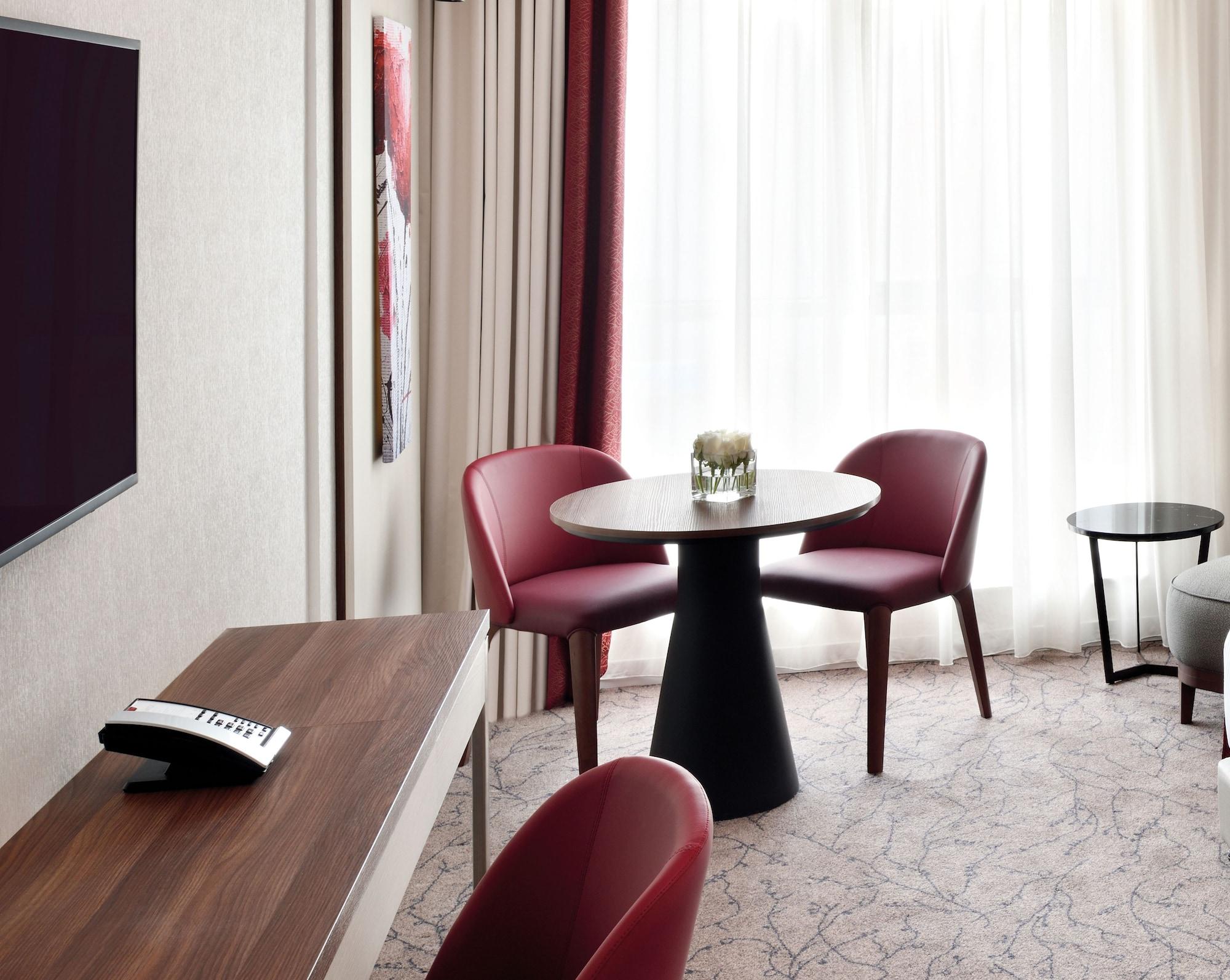 Mövenpick Downtown Lägenhetshotell 5*