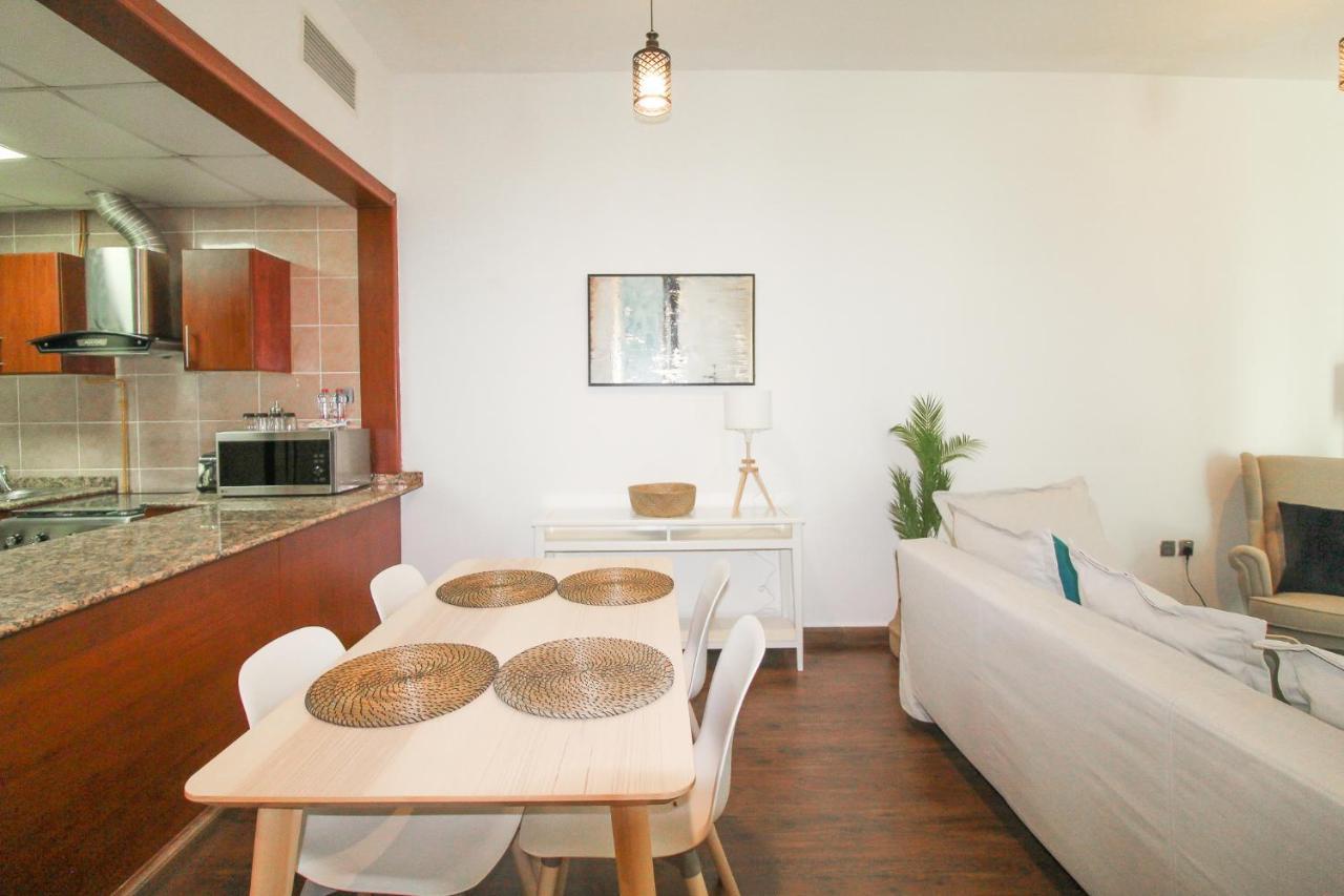 Stylish & Brand New 1 Bedroom. Marina Apartment