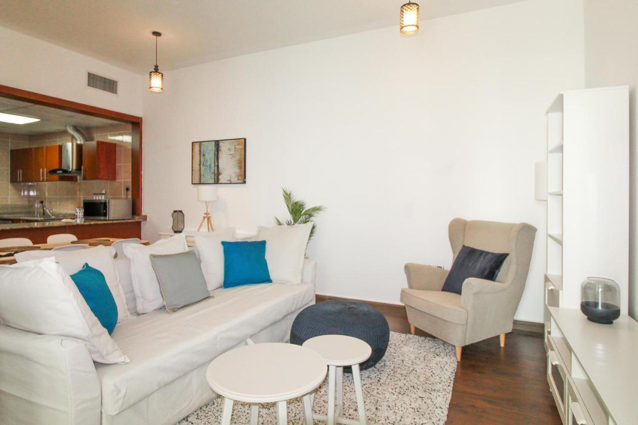 Stylish & Brand New 1 Bedroom. Marina Apartment *