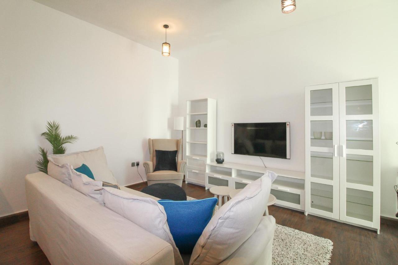 Apartment Stylish & Brand New 1 Bedroom. Marina Dubai