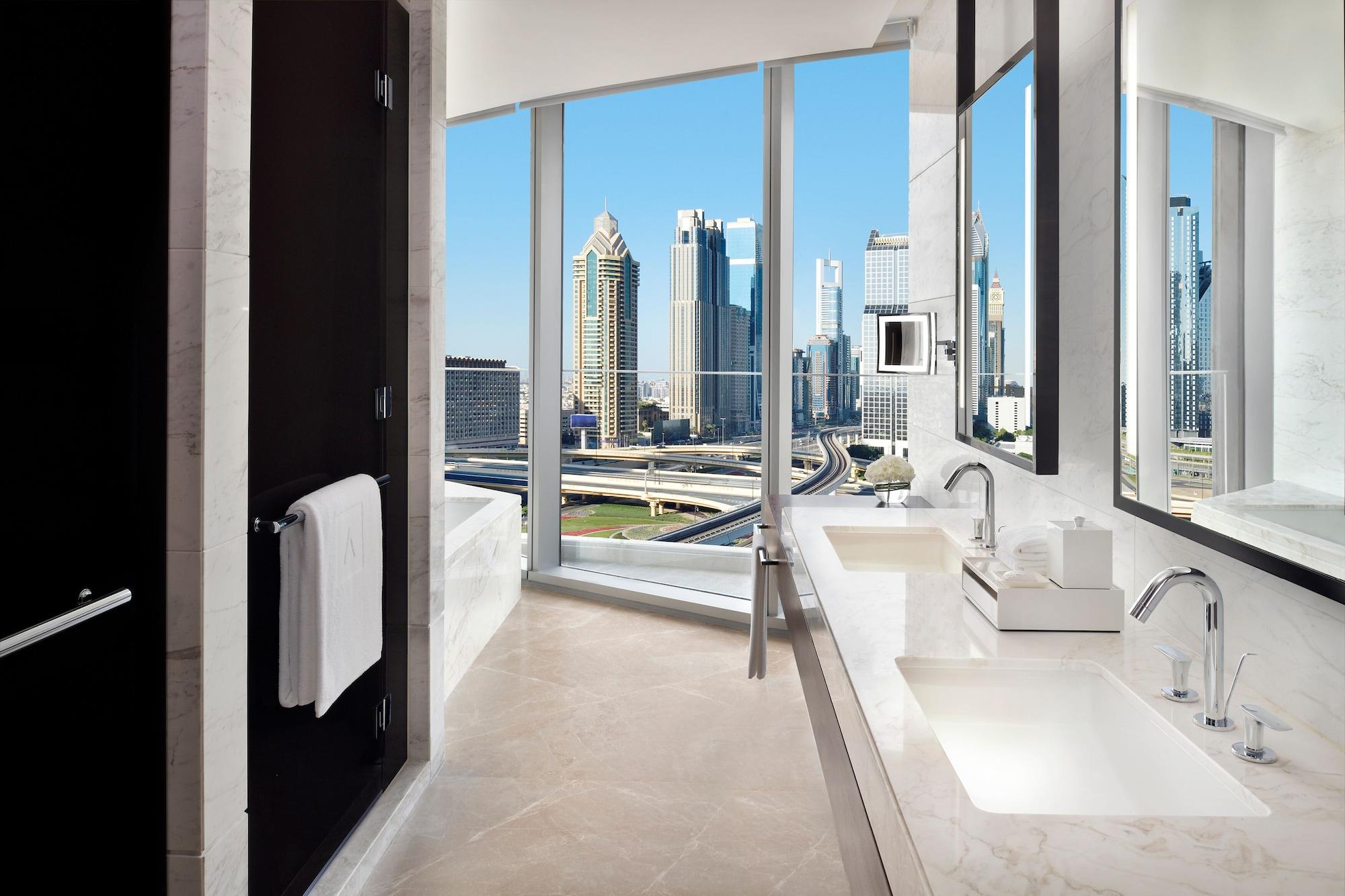 Address Sky View Hotell 5*