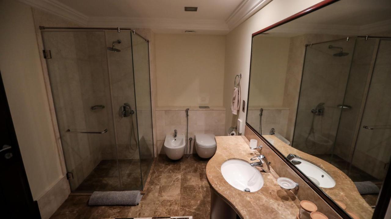 Palm Jumeirah Grandeur Residences, Private Pool & Apartment Dubai