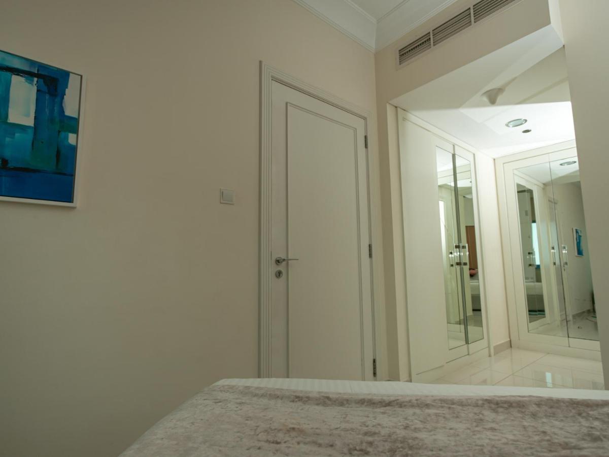 Apartamento Luxurious - Damac Mall Street