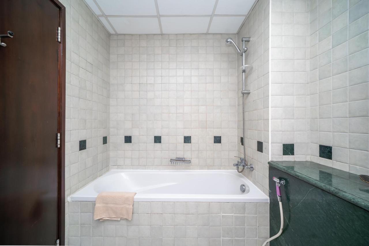 Higuests - Deiras Lucky Find, 5-min To The Airport * Dubaï