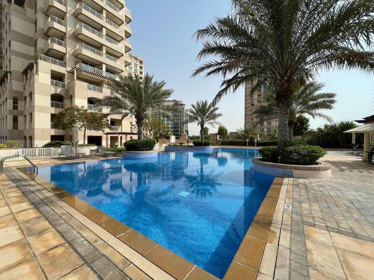 Mosela Tower By Emaar, The Views And Greens