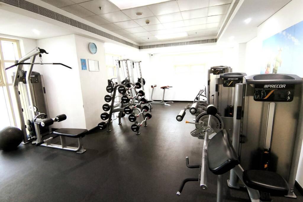 Apartment Jbr Studio At Royal Oceanic Tower Dubai