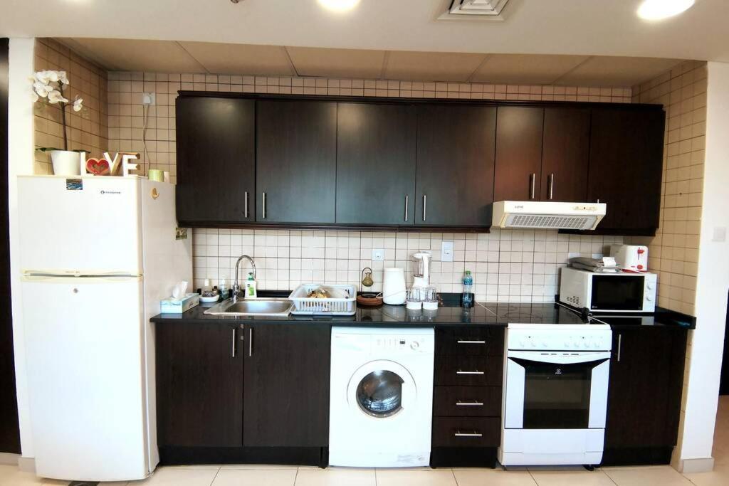 Apartment Jbr Studio At Royal Oceanic Tower Dubai