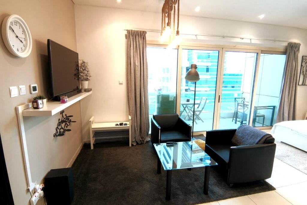 Jbr Studio At Royal Oceanic Tower Apartment Dubai
