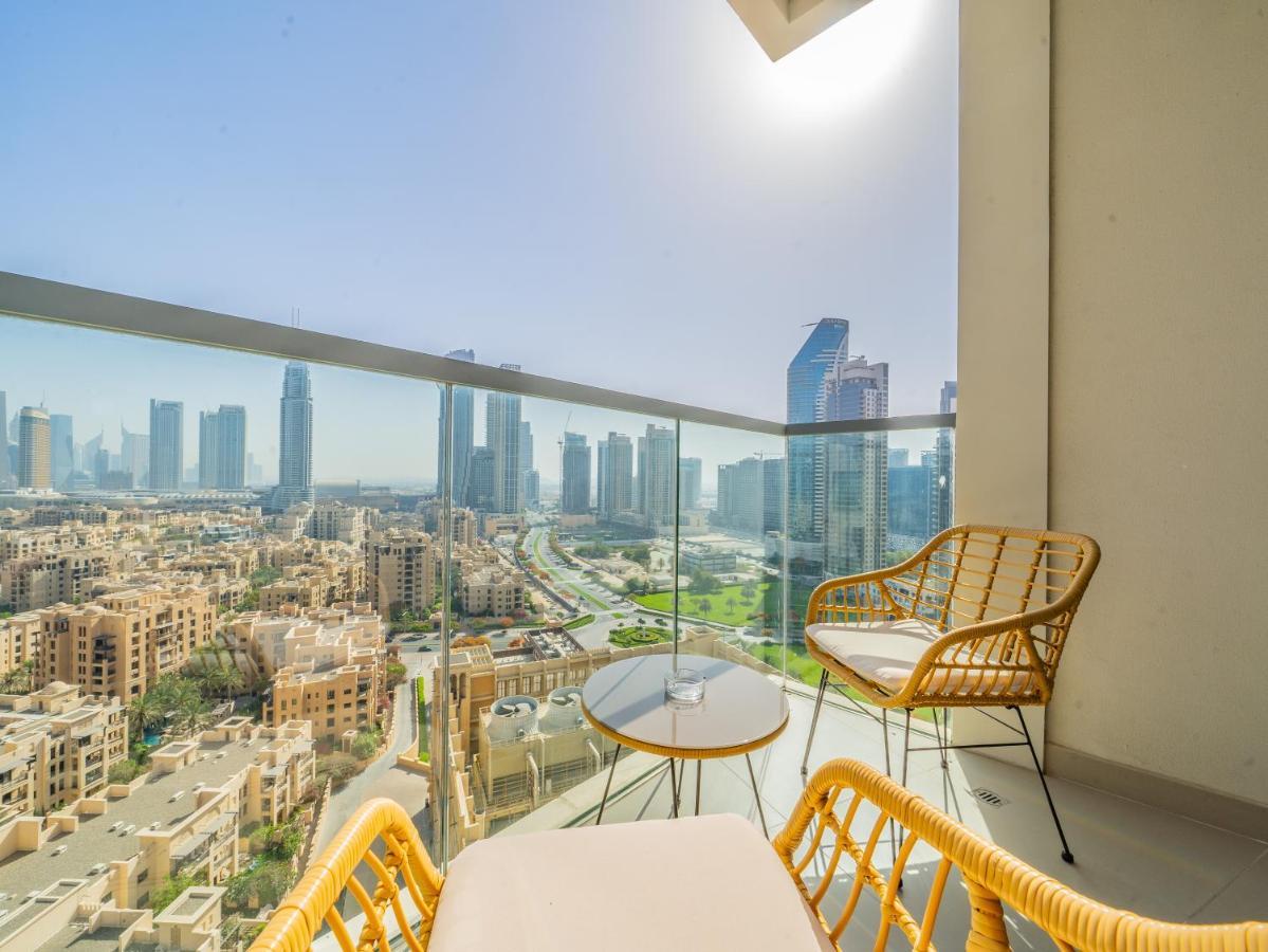 Glamorous Facing Burj Khalifa *