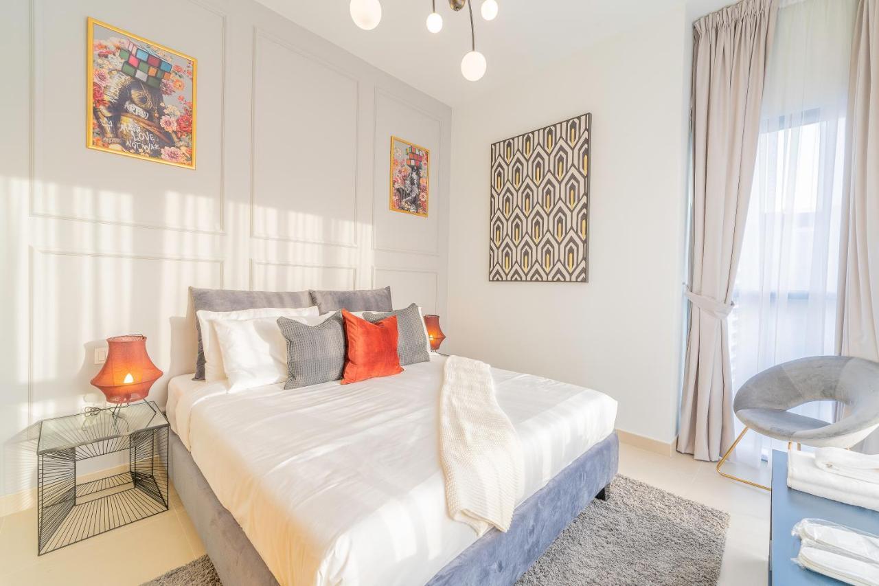 Spacious Art Deco With Burj & Canal Views *