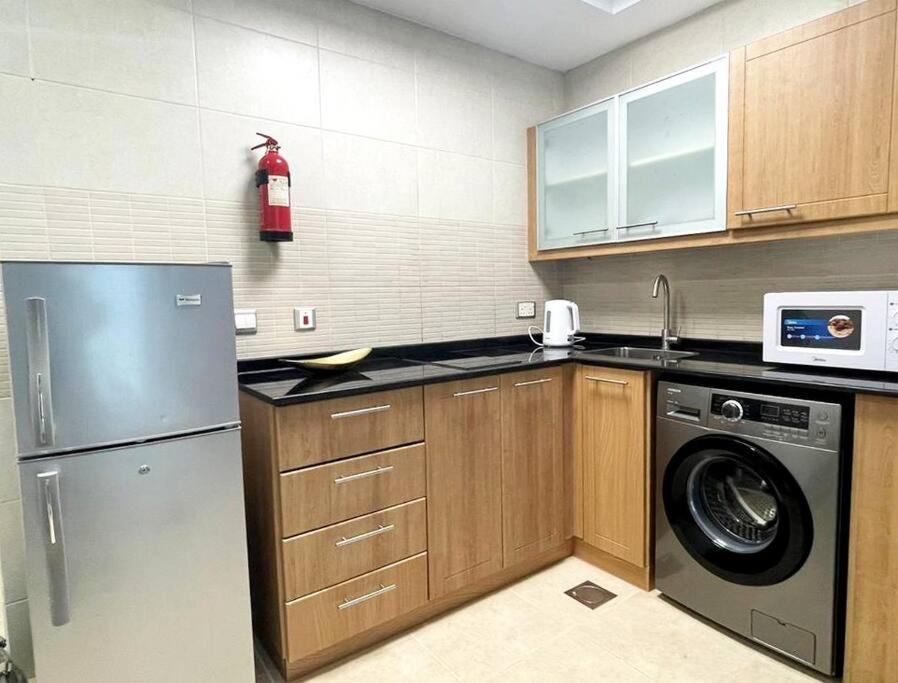 Cozy Studio, Close To The And Metro Station * Dubai