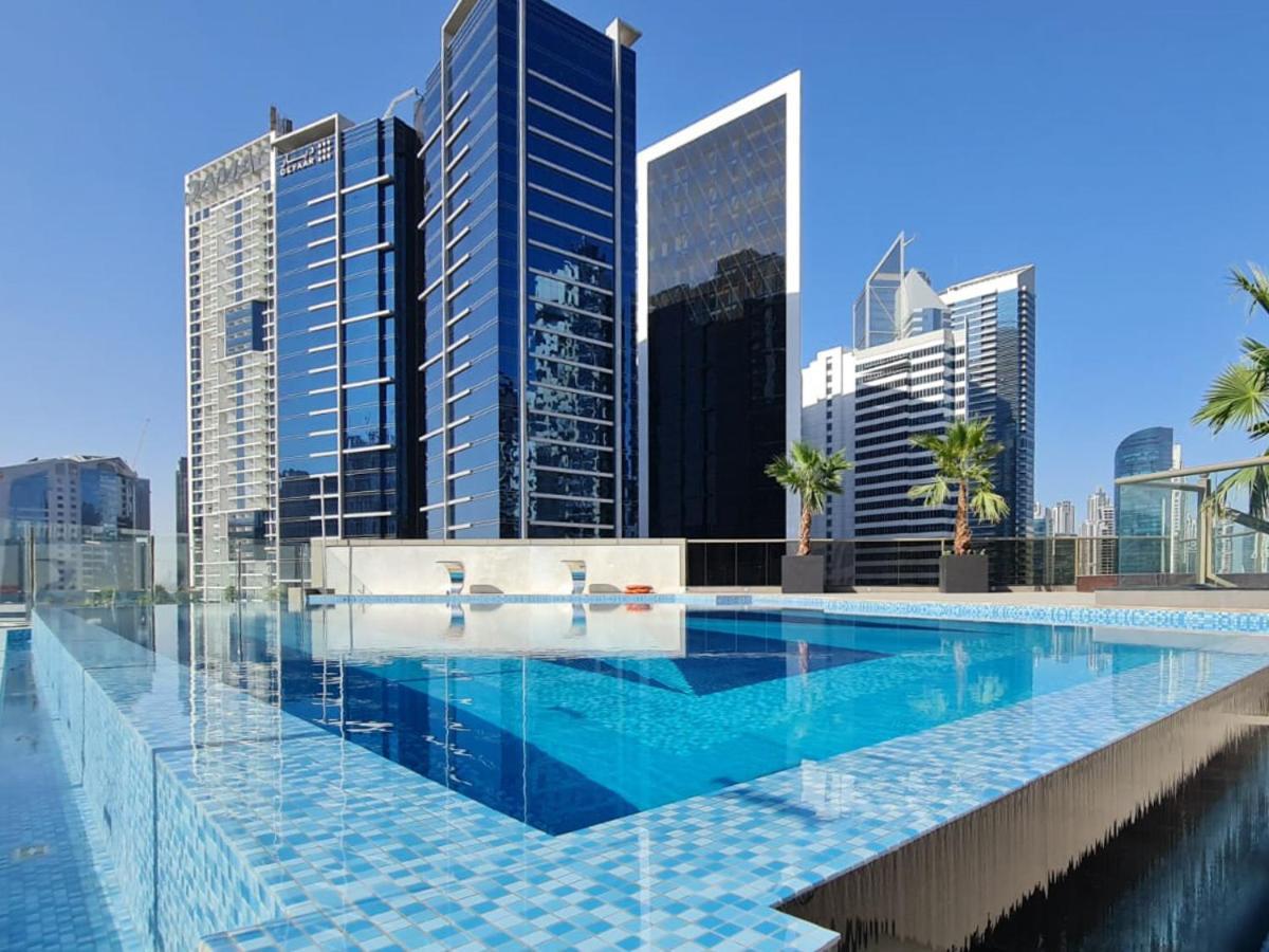 Trophy Elite Elegance With Panaromic Burj Khalifa Views *
