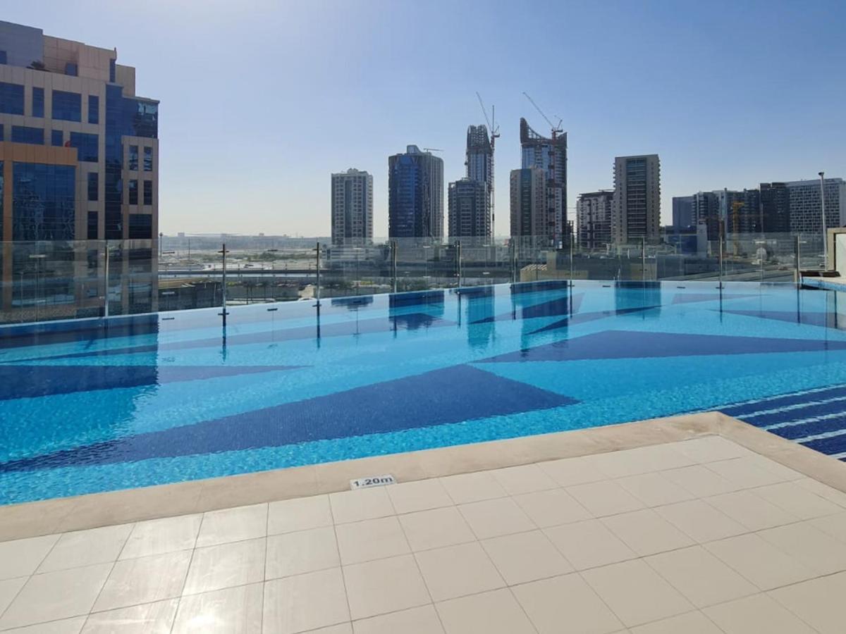 Trophy Elite Elegance With Panaromic Burj Khalifa Views *