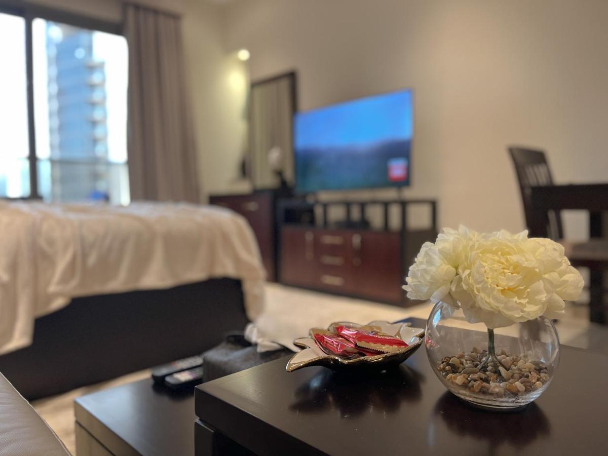 Apartment With Sauna And Full Burj Khalifa View Dubai