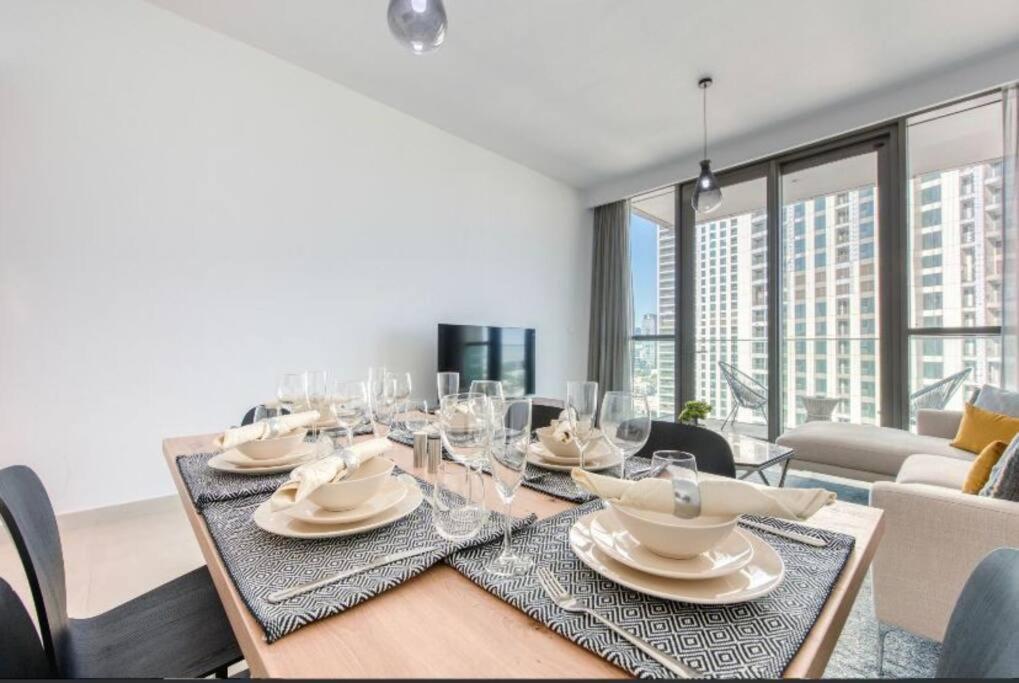 Apartemen Downtown Views, Downtown - Mint