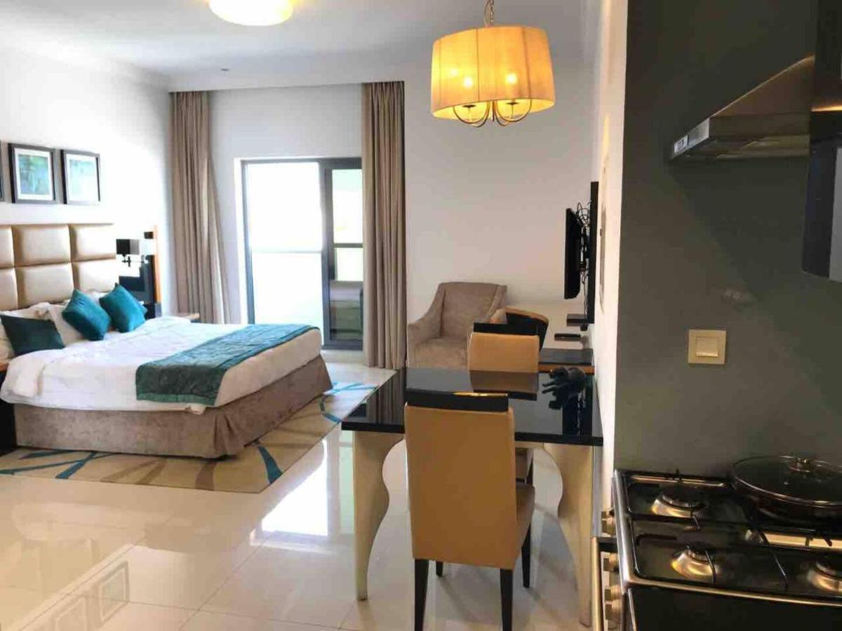 Appartamento Furnished With Burj Khalifa View Dubai