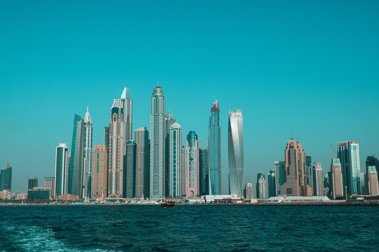 Lägenhet Lovely Marina - Partial Sea View Dubai