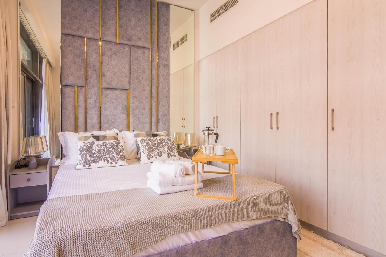 Brand New 1 Bedroom Hills 601 Apartamento Dubái