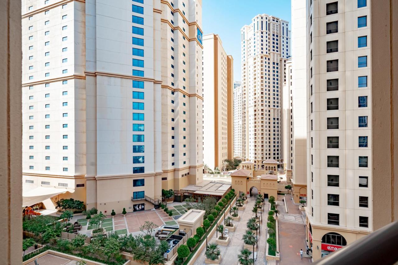 Apartemen Higuests - Modern Apt In Jbr With Pool, Gym, And Kid's Area Dubai
