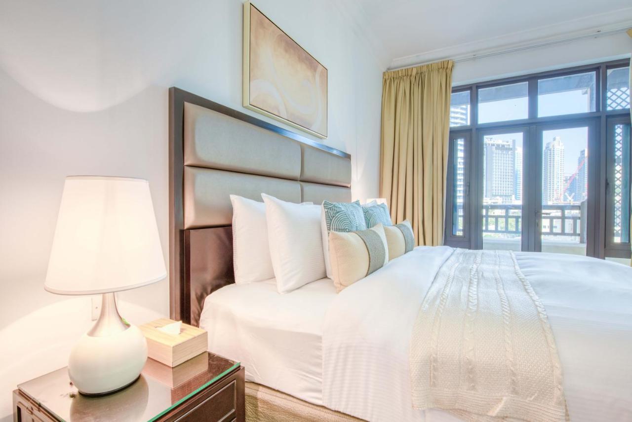 Maison Privee - Opulent Apt Beside Mall W Burj Khalifa Views Dubái