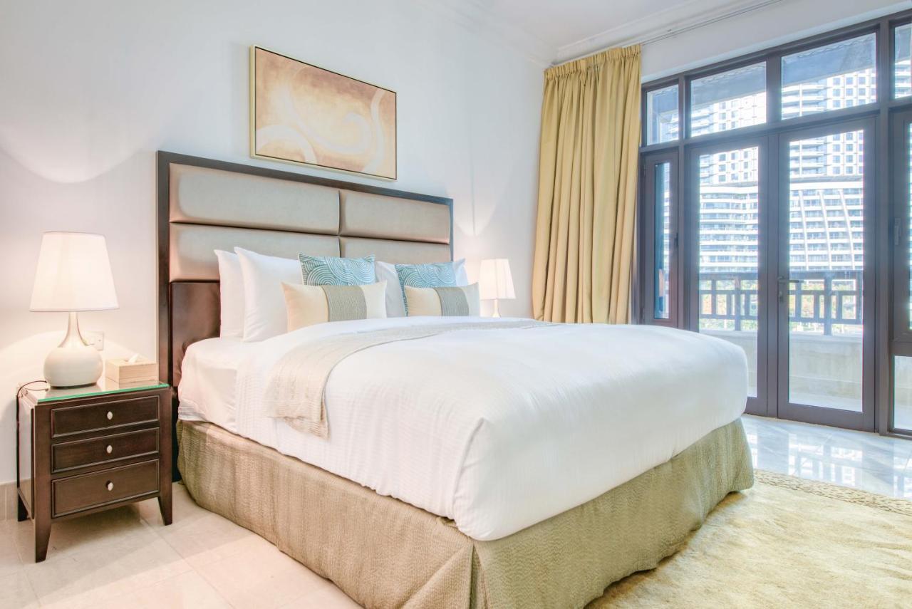 Maison Privee - Opulent Apt Beside Mall W Burj Khalifa Views Dubái