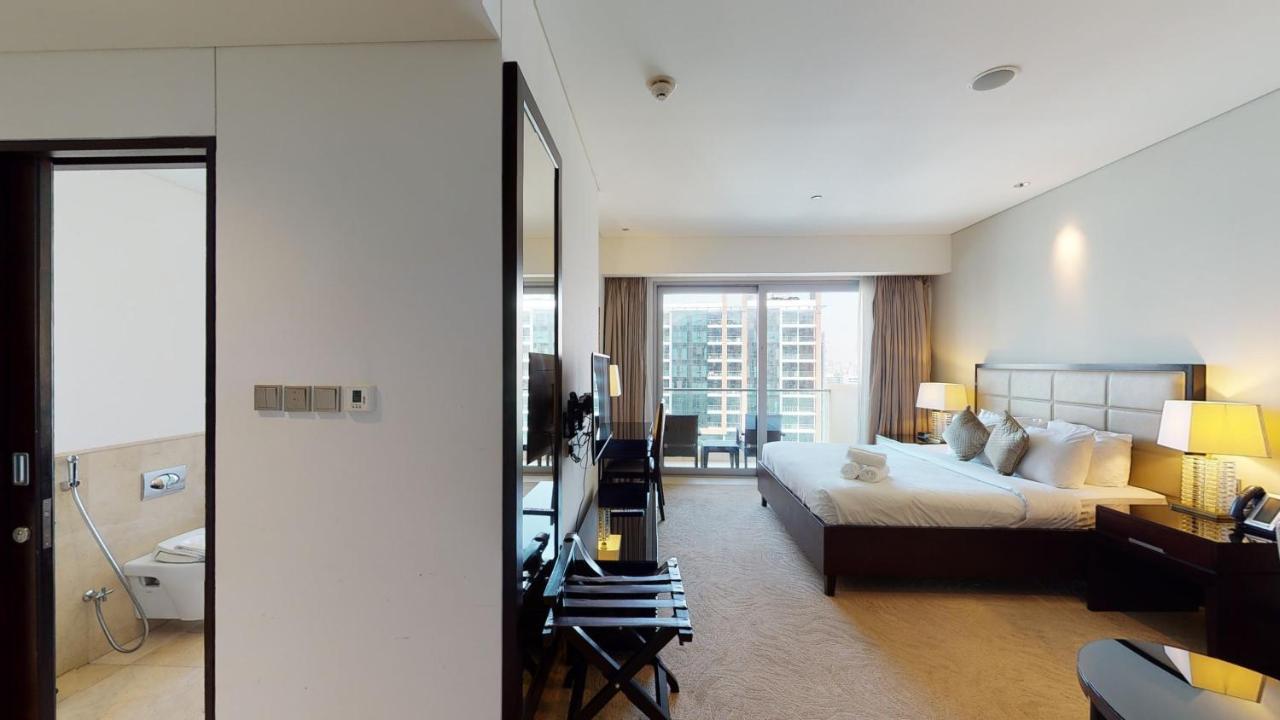 Key View - Emaar Residences, Marina Mall Apartment
