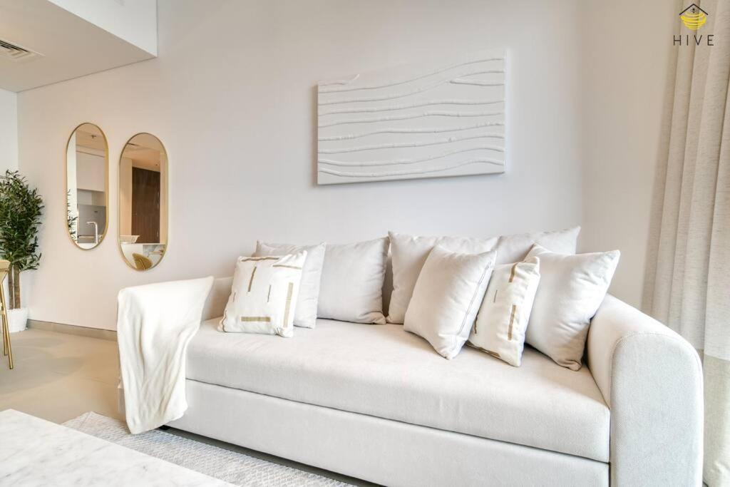 Gorgeous 1 Bedroom In Euro Apartament Dubai