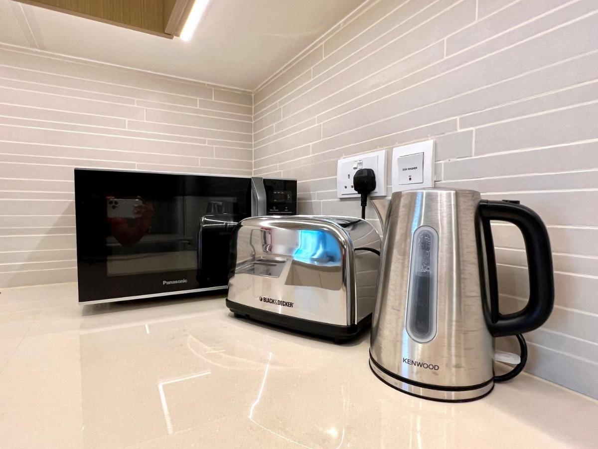 Plush Homes - Panoramic Beach View Chic 2 Bedroom In Marina Dubai