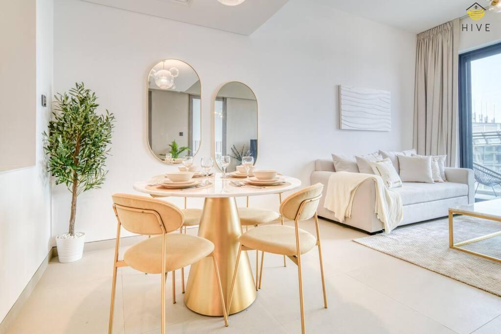 Gorgeous 1 Bedroom In Euro Apartament Dubai